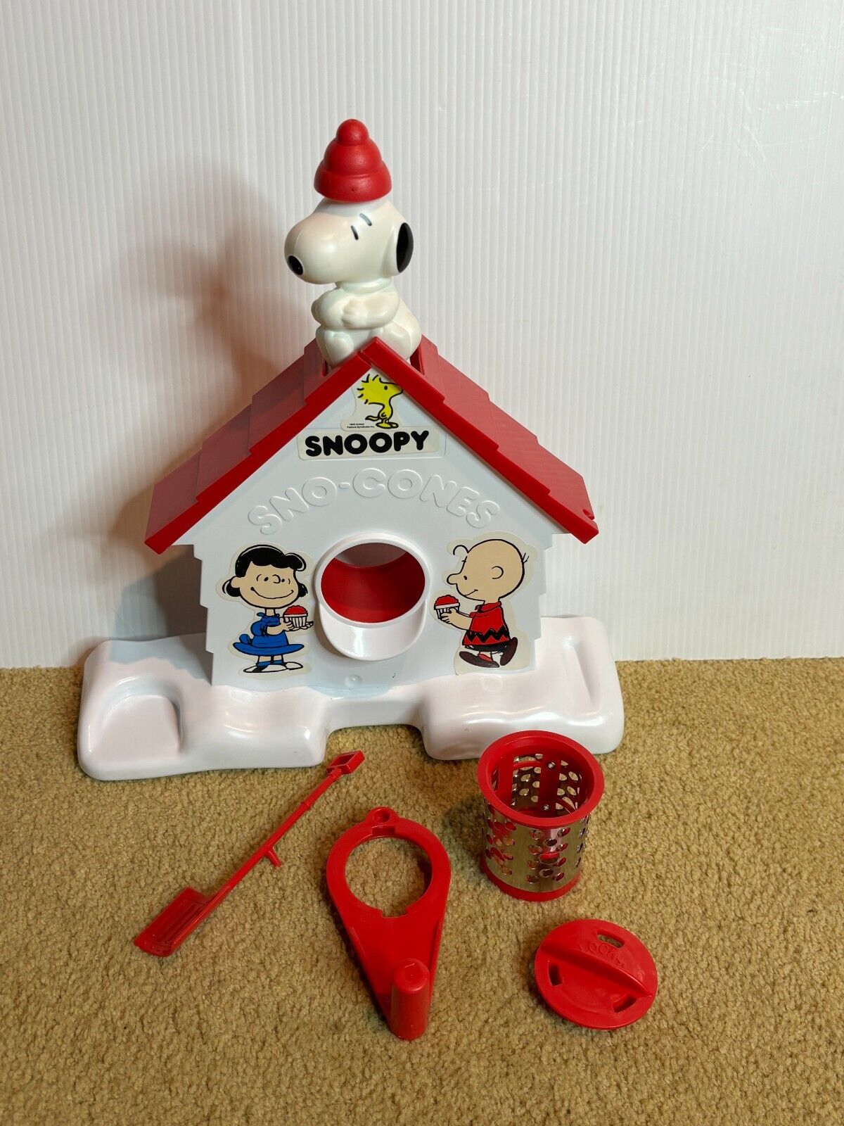 Vintage 1990s Peanuts Snoopy Sno Cone Machine Toy Slushie Slushy Maker Childrens