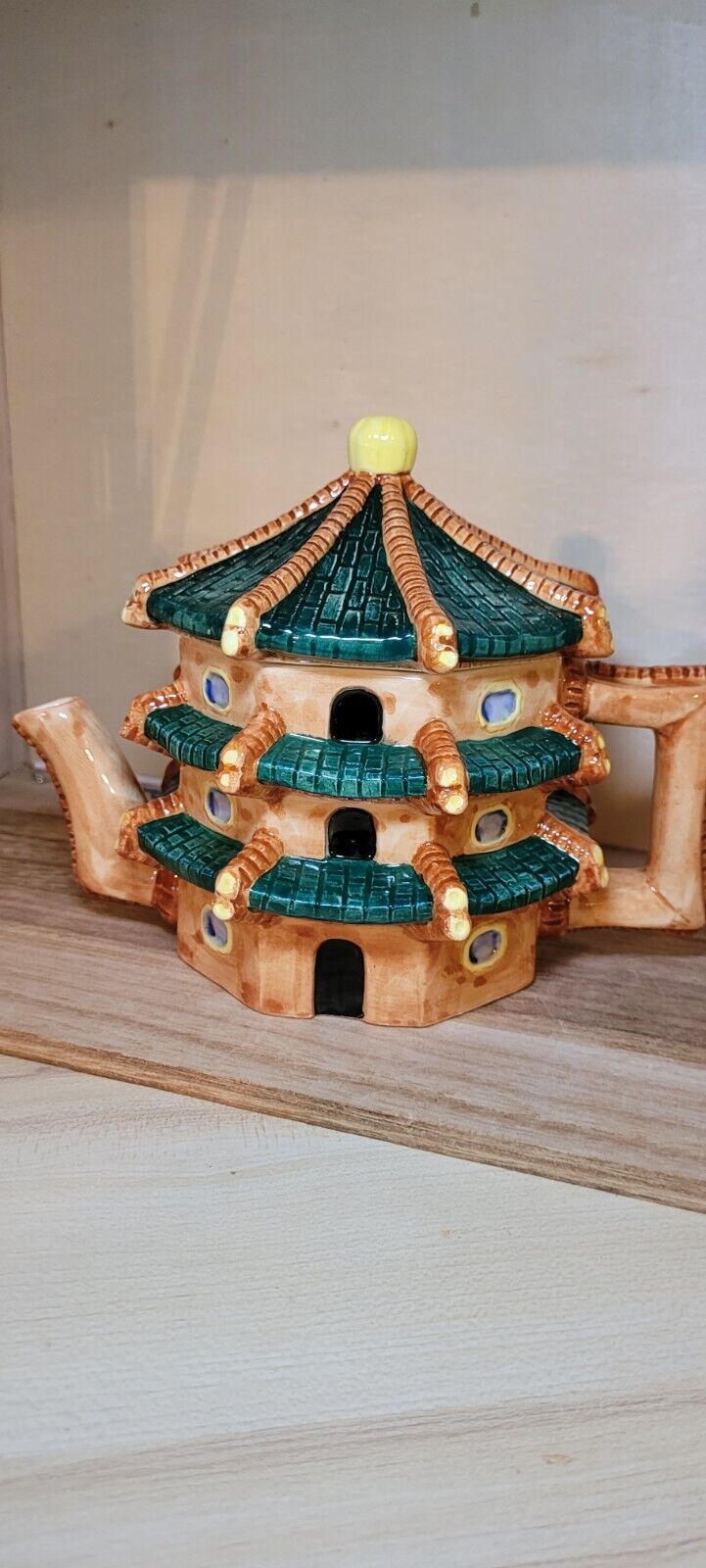  Rare 1983 house of Katayama  Buddhist temple shaped mini tea pot