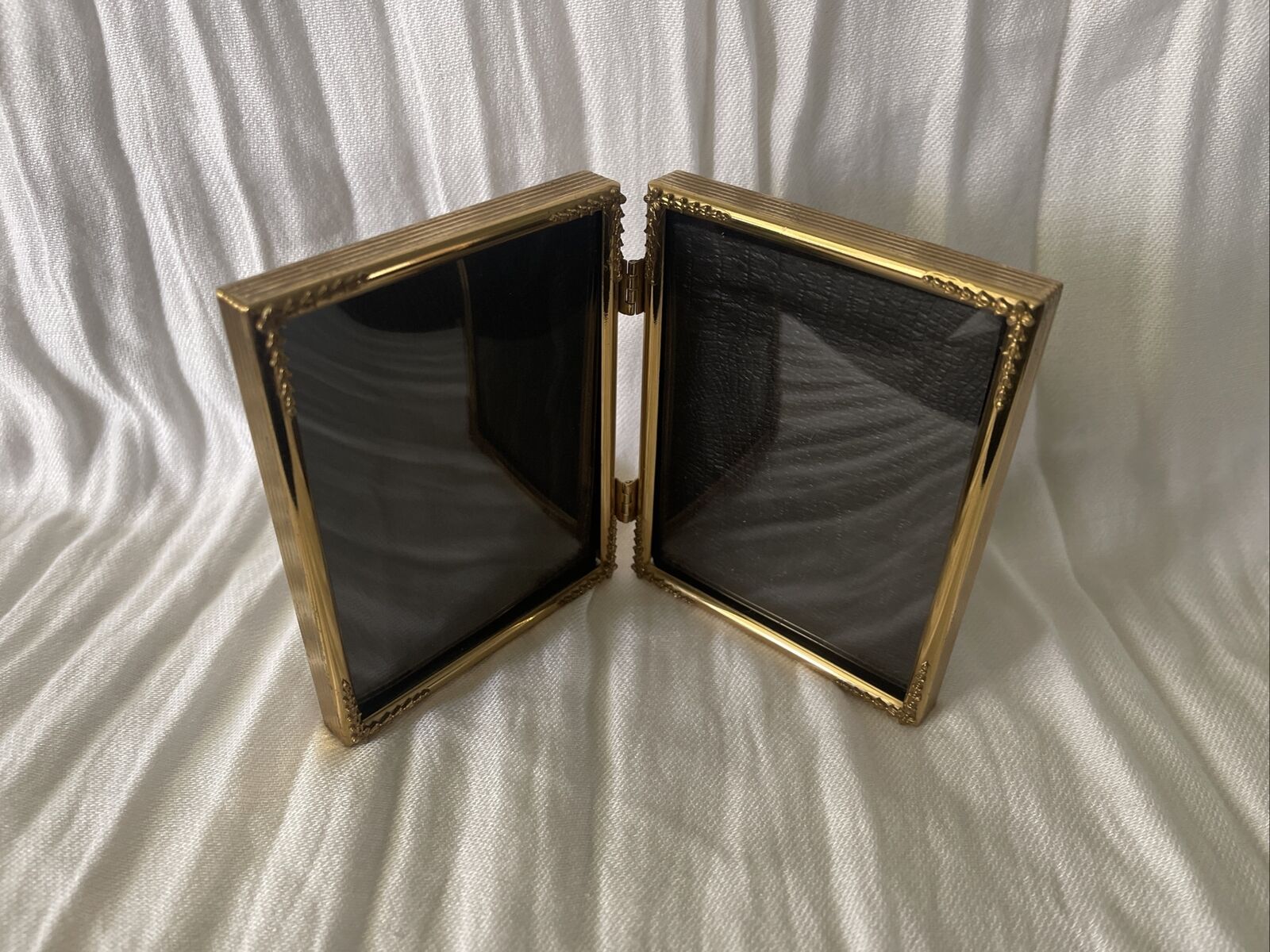 Vintage Double Picture Frame - Hinged - Gold - 3.5”x5”