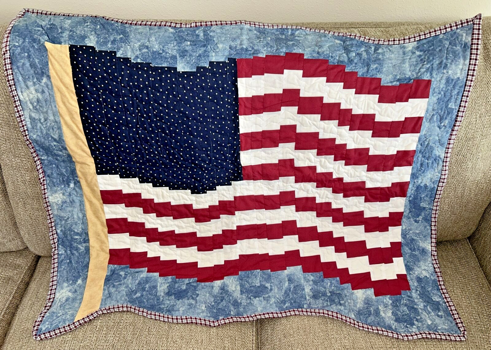 American Flag Style Lap Quilt/ Wall Hanging  Excellent Condition