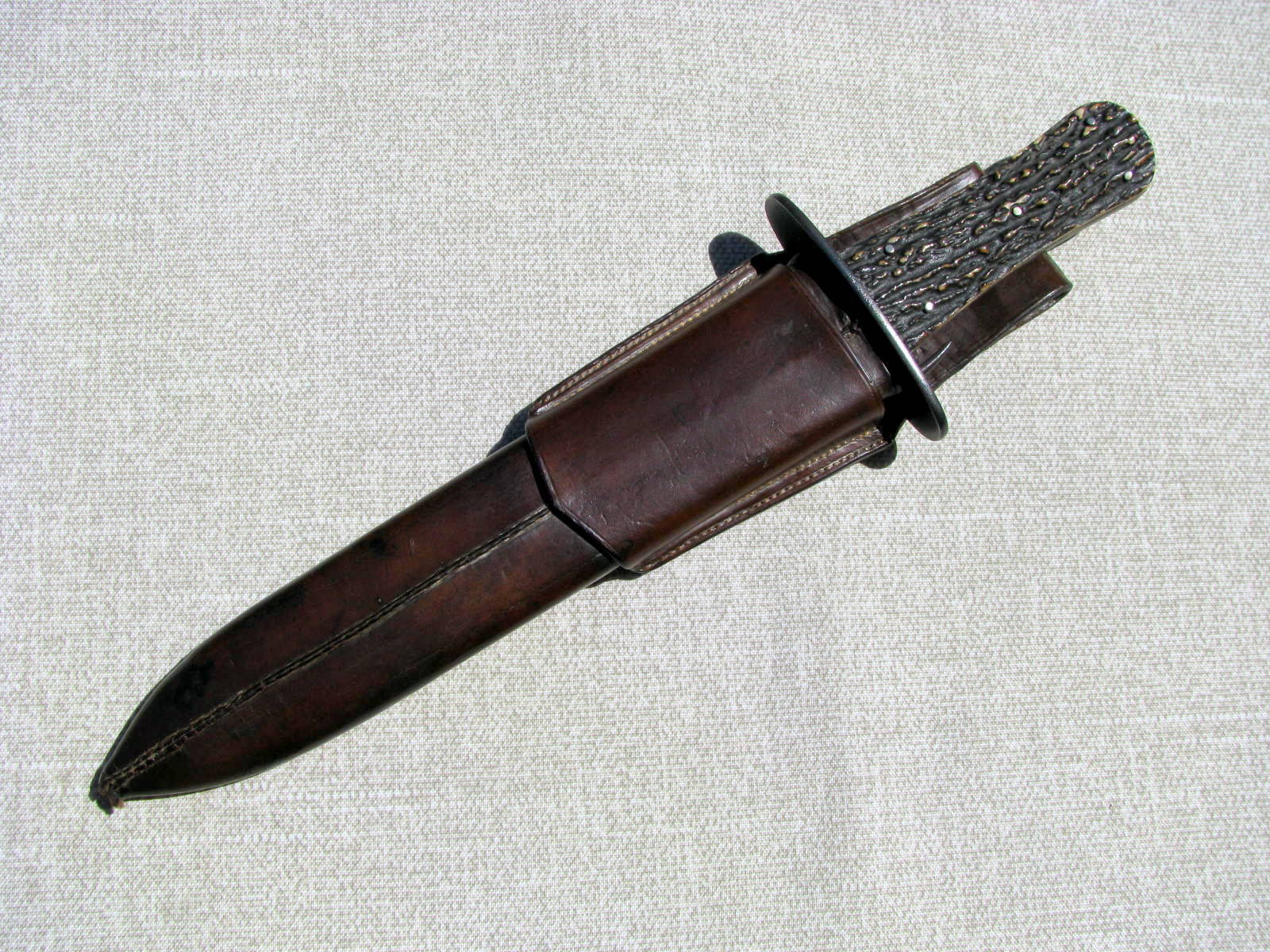 LARGE AND HEAVY, FINE QUALITY, RARE, ENGLISH, HUNTING OR FIGHTING BOWIE 1800s***