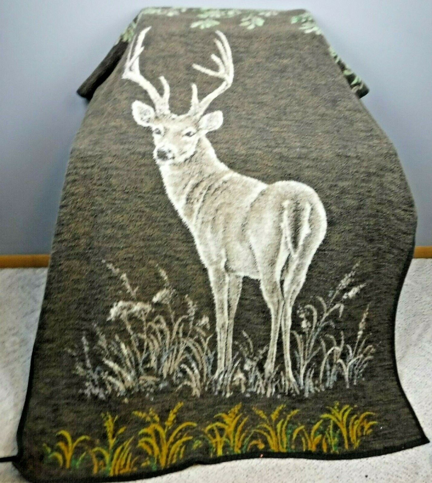 Vtg Acryl Velours Deer 10 Pt Buck Reversible Throw Blanket 70 x 52\