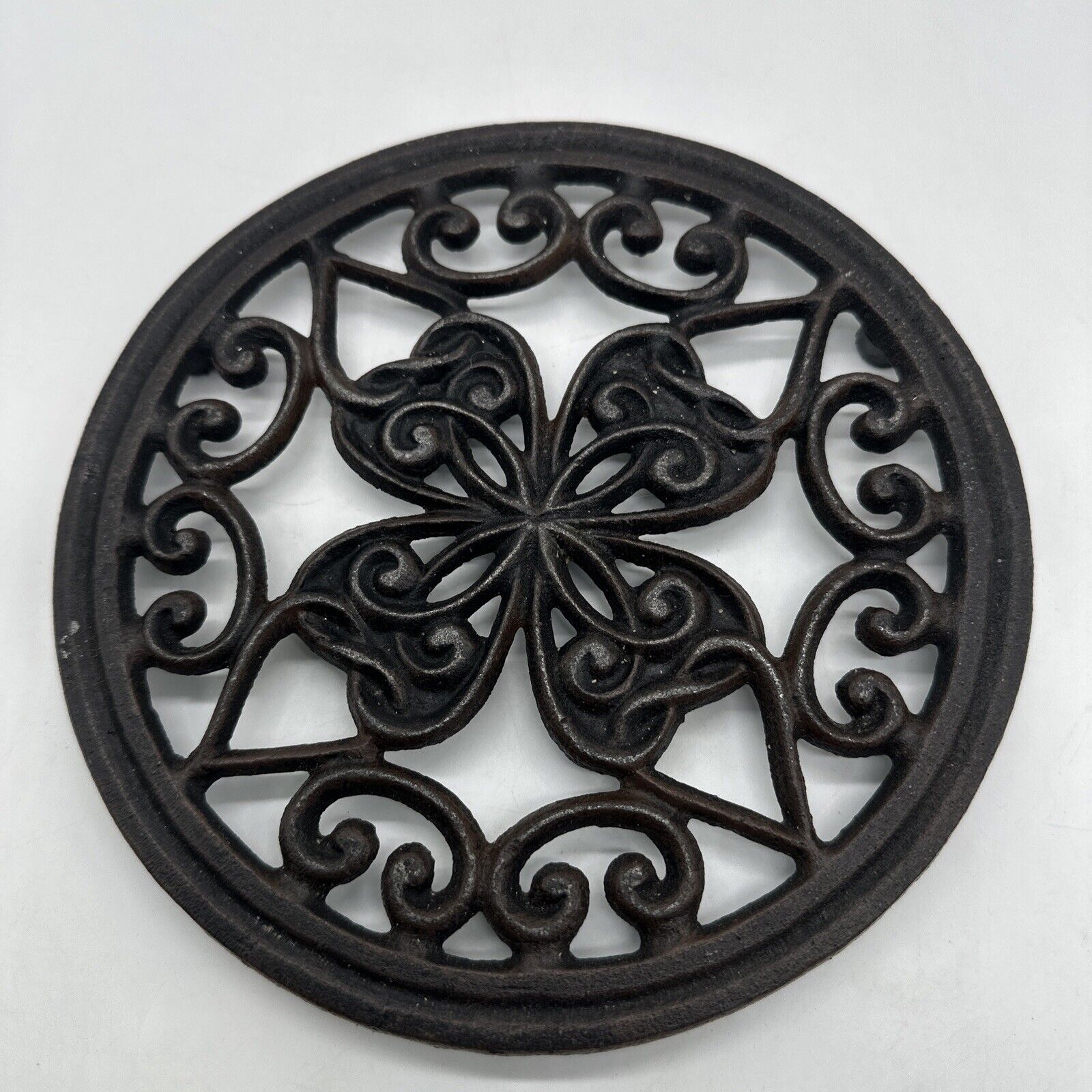 Decorative Vintage Cast Iron Trivet With Intertwined Hearts
