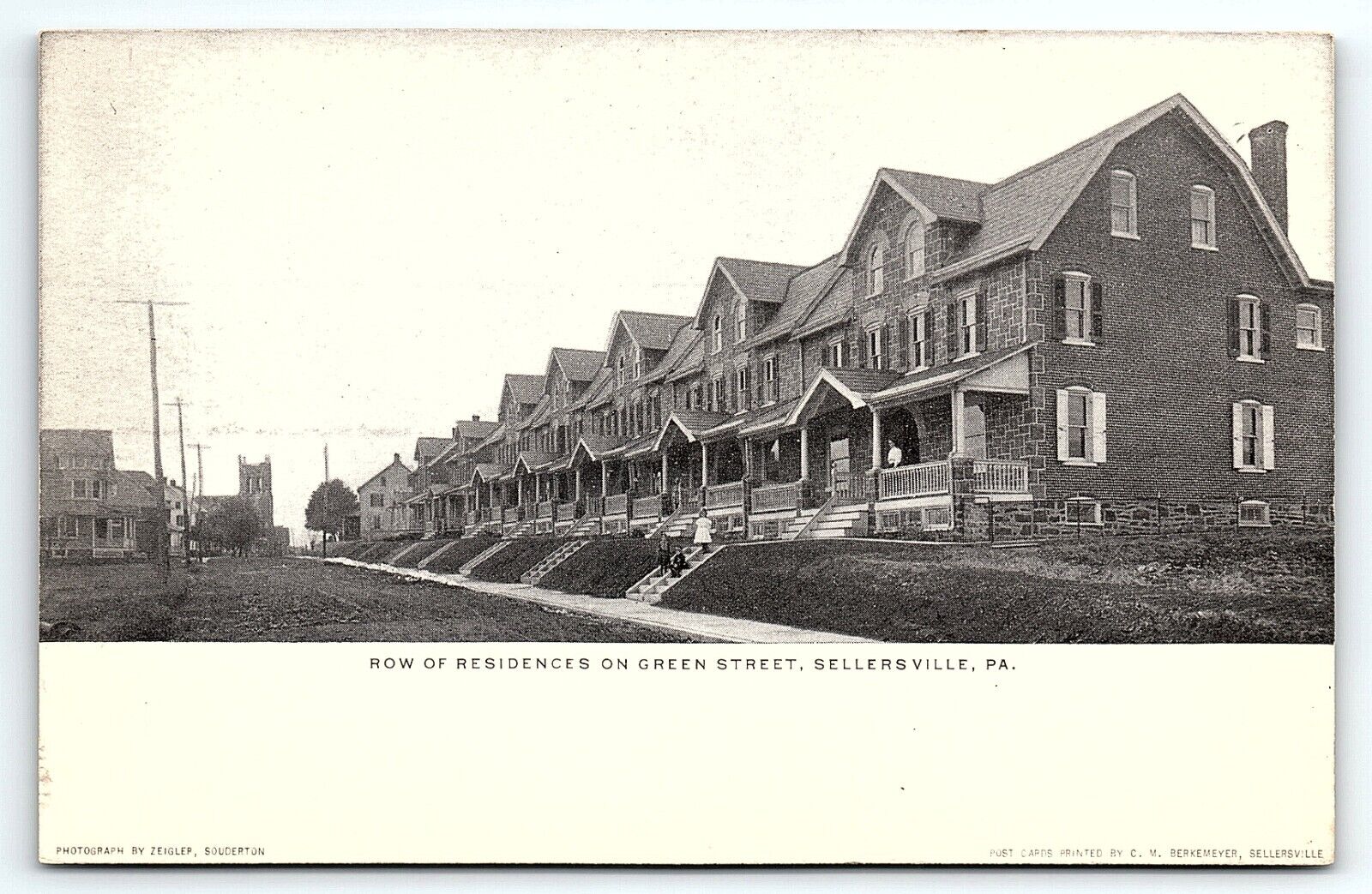 c1910 SELLERSVILLE PA ROW OF RESIDENCES ON GREEN STREET EARLY POSTCARD P4185