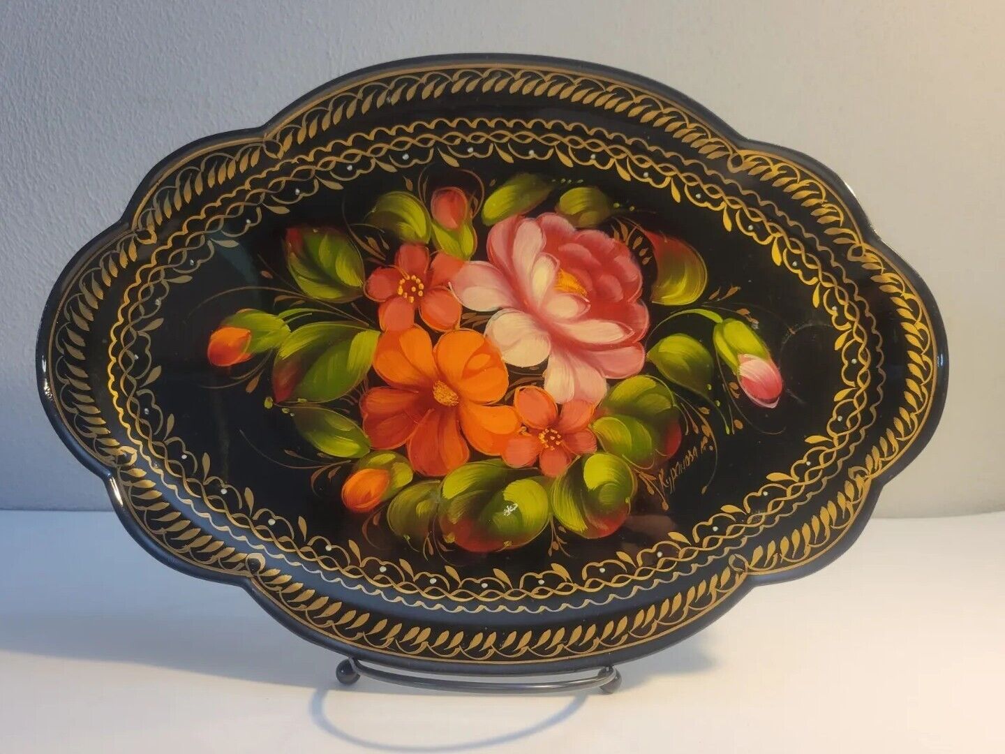 Russian Zhostovo Folk Art Floral Signed Hand Painted Metal Tray