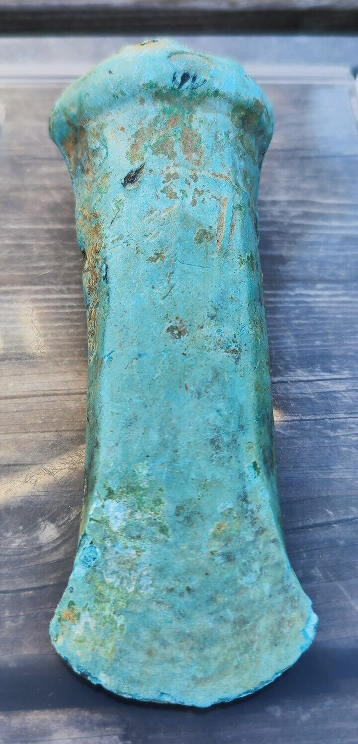 Late Bronze Age Socketed Axe.14 cm, beautiful green patina.