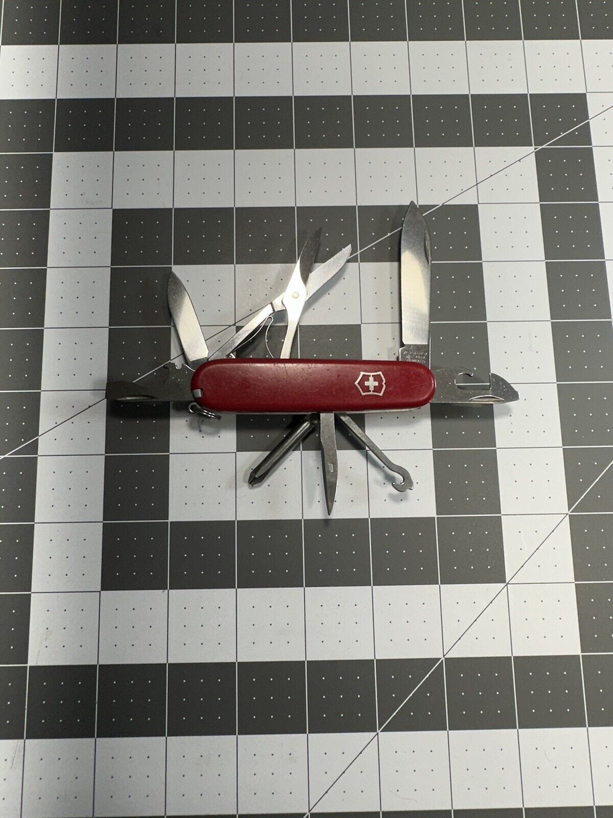 Victorinox Super Tinker Swiss Army Pocket Knife Red * Stiff * - 6519