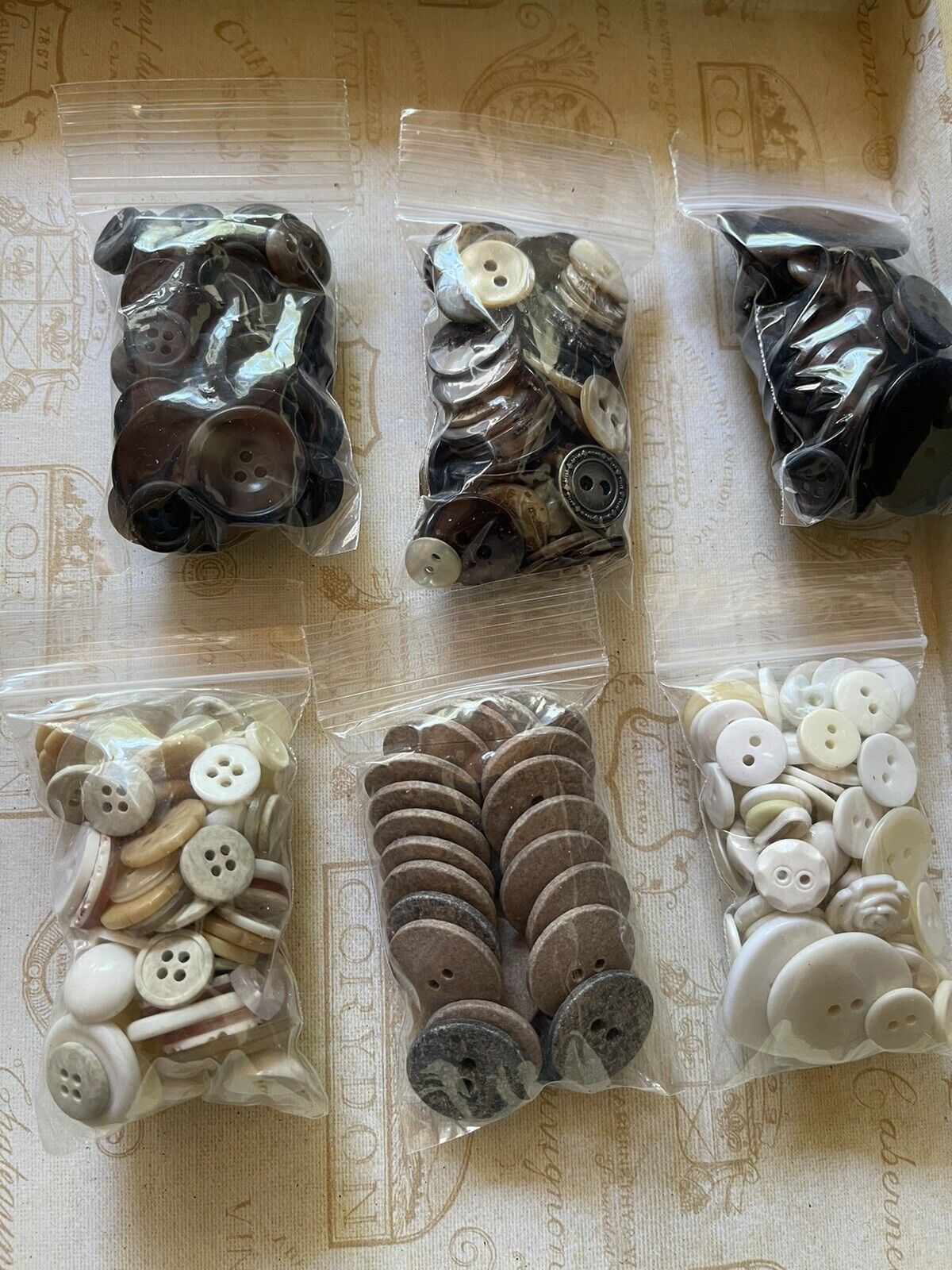 VTG Mother of Pearl Plastic Granite Lot of buttons 6 Sm  Bags. Sewing Crafts K18
