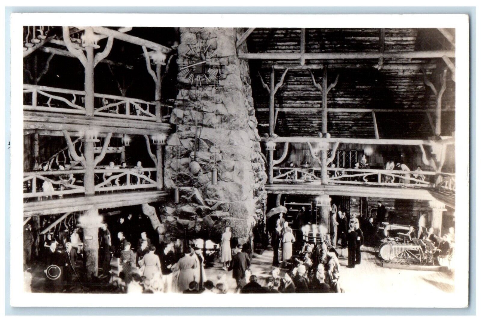 c1930\'s Old Faithful Inn Lobby Haynes Yellowstone Wyoming WY RPPC Photo Postcard