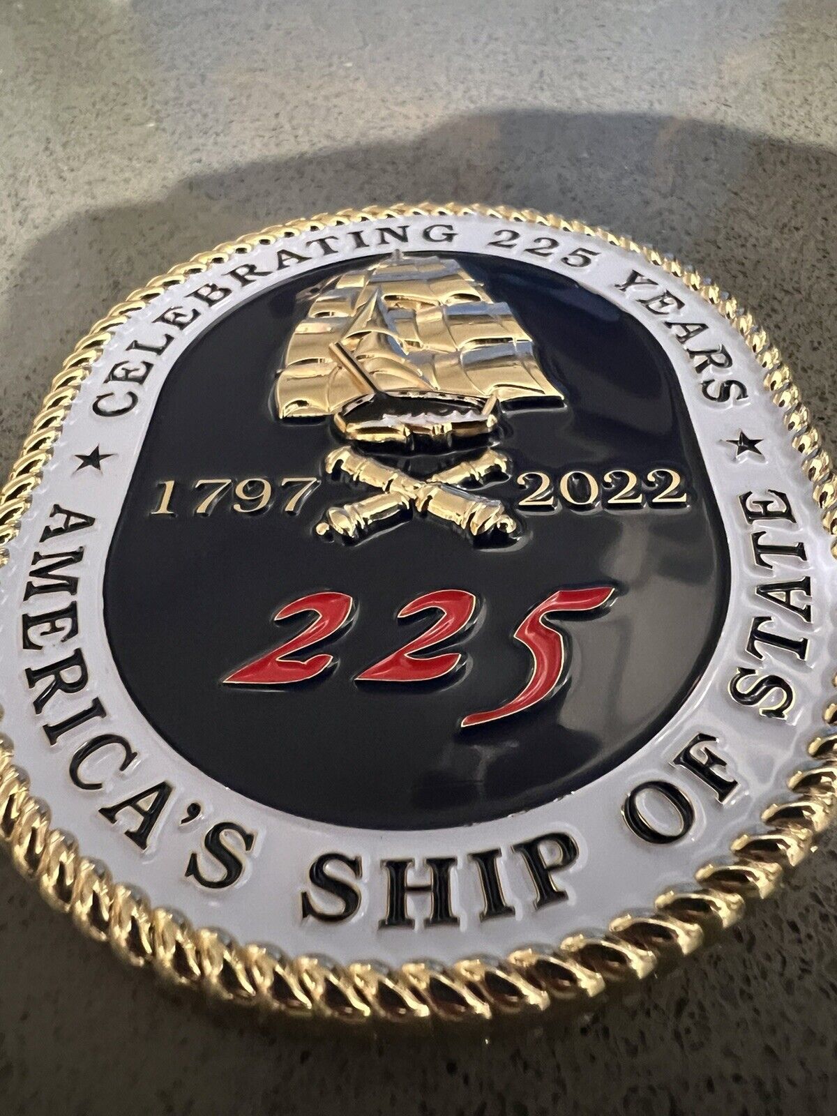 USS CONSTITUTION *CHALLENGE COIN U.S. 225th anniversary brand new US Navy 4 x 3