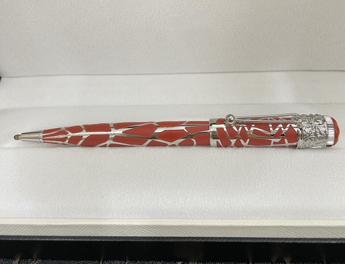 Luxury Spider Metal Series Red Color 0.7mm nib Ballpoint Pen NO BOX