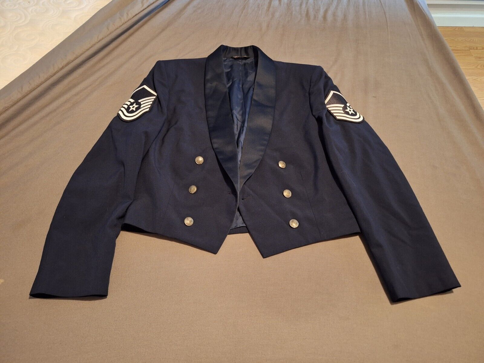 U.S. Air Force Mess Dress Uniform Coat 44 Regular Color Blue Used
