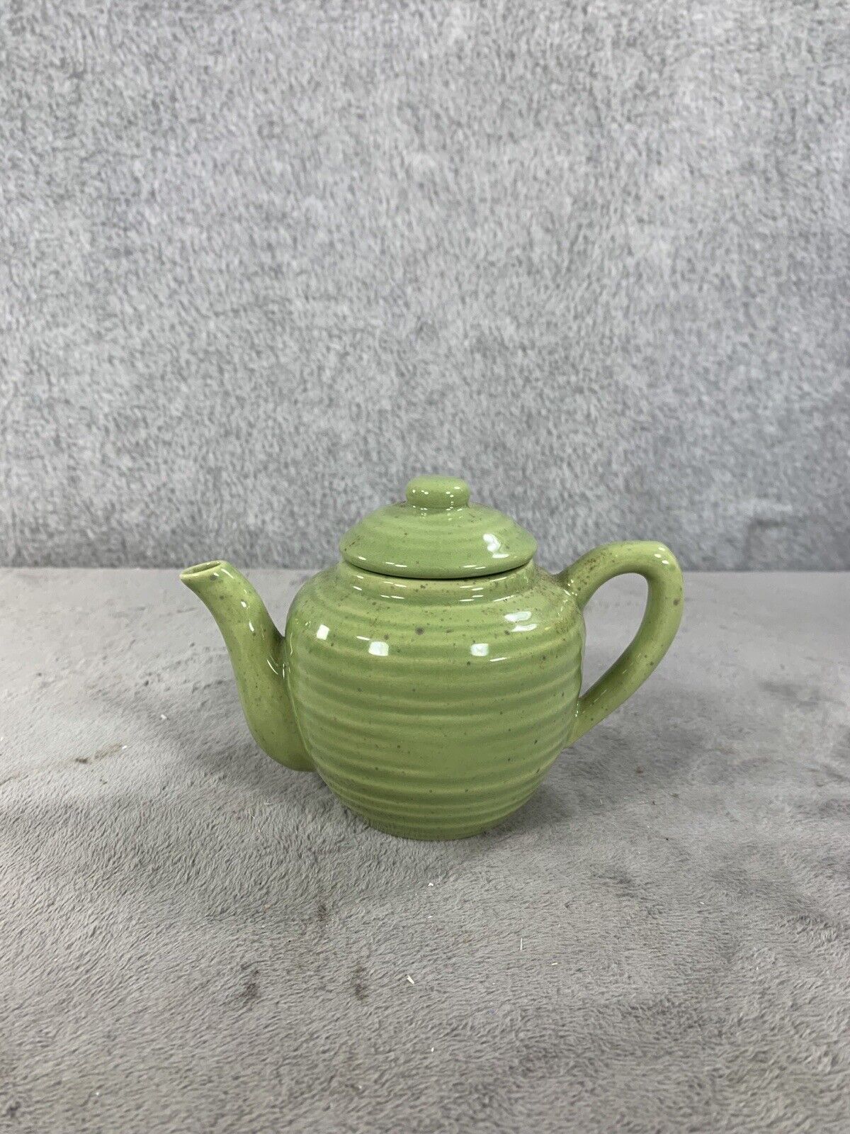 Stoneware Green Ceramic Teapot W/ Lid