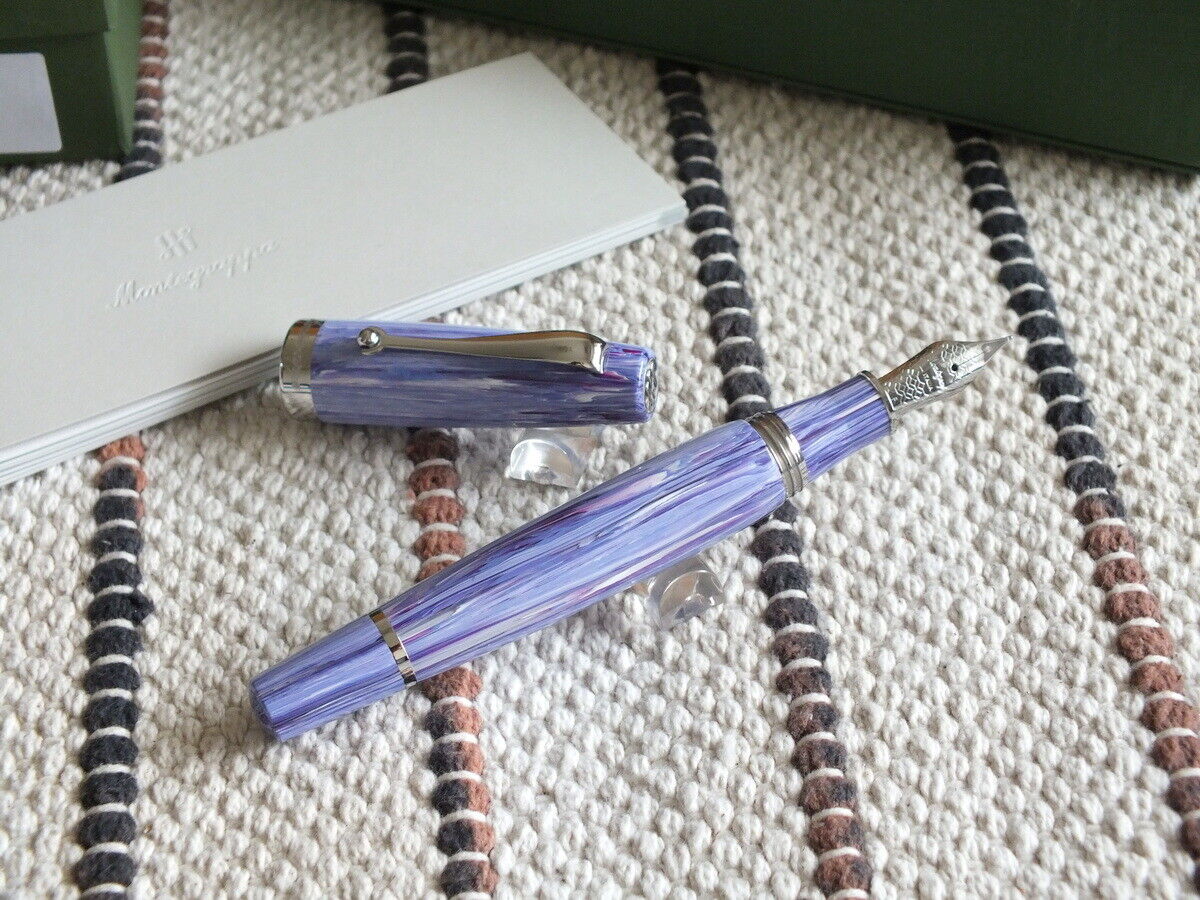 Montegrappa Mia Edition Very Peri Purple Fountain Pen