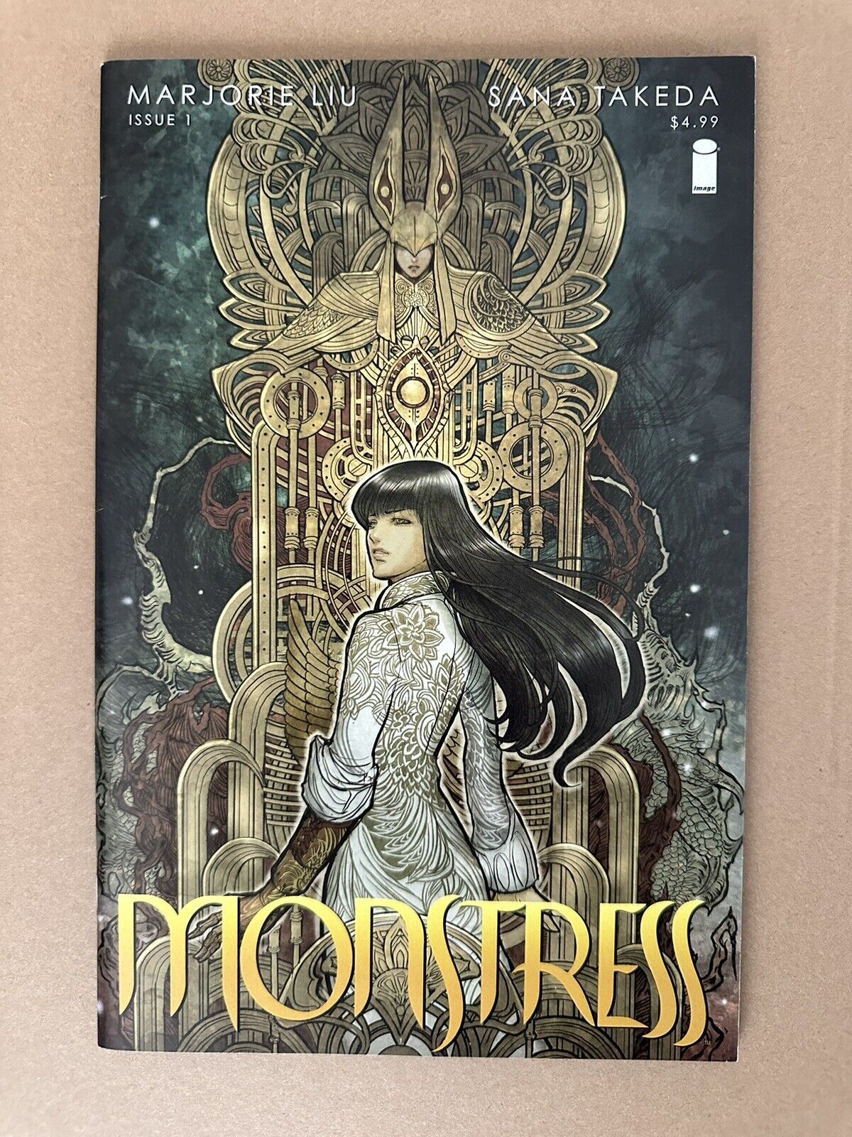 Monstress Issue #1 - Marjorie Liu, Sana Takeda - Image Comic Story Book