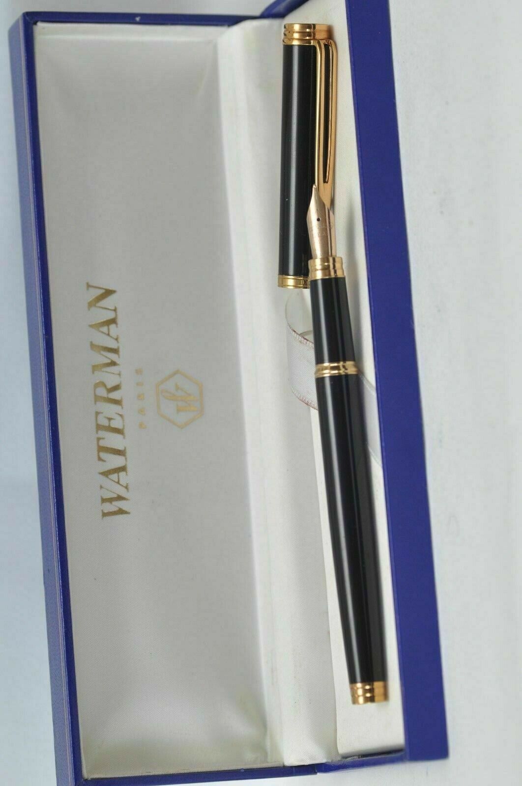 Waterman Gentleman Fountain Pen Black Lacquer & Gold 18K Gold Broad Pt  In Box *