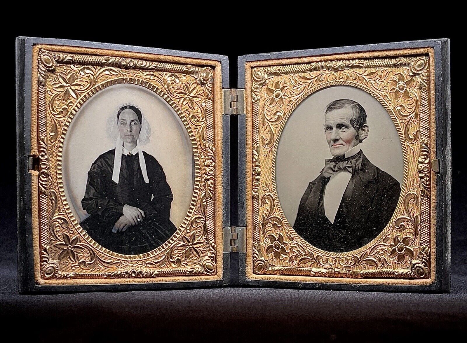 AMBROTYPES OF ELDERLY COUPLE INSIDE LOVELY DOUBLE SIXTH PLATE THERMOPLASTIC CASE