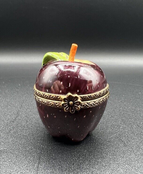 Rochard Limoges France Porcelain “Apple” Trinket Ring Pill Hinged Box Peint Main