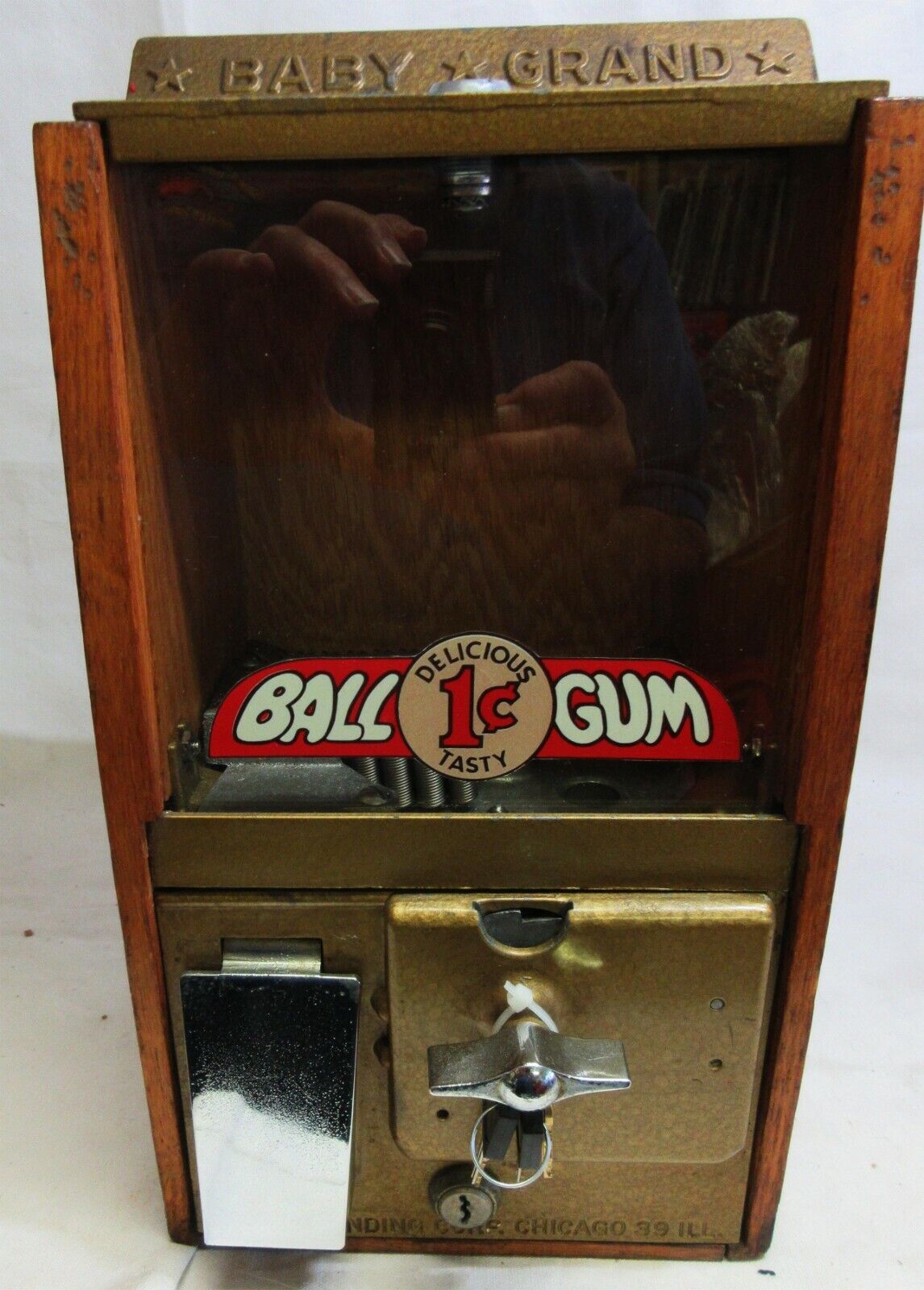 Victor 1c Basketball / Gumball Dispenser circa 1940\'s