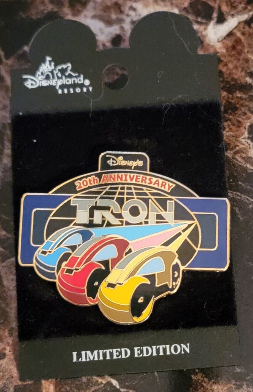 Disneyland Limited Edition Tron 20th Anniversary Pin New on Card Disney AP