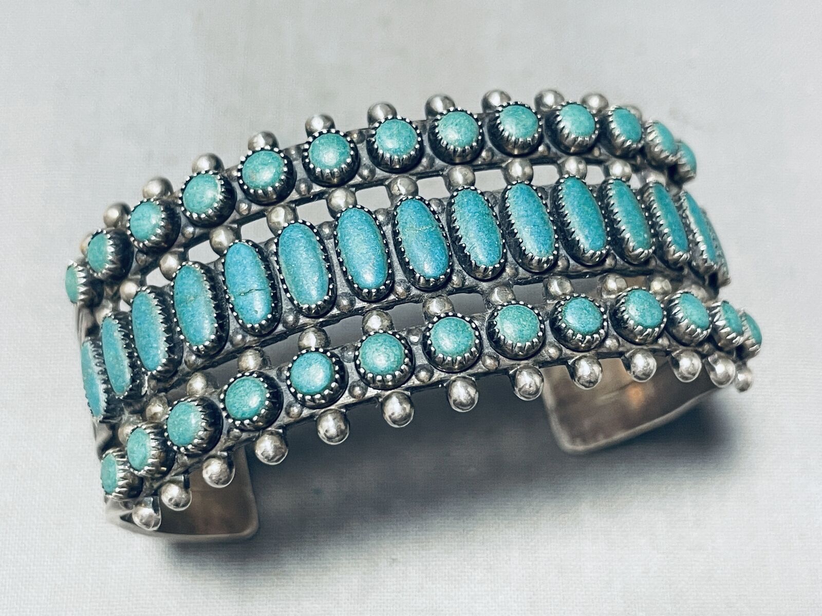 ONE OF THE BEST VINTAGE ZUNI EARLY TURQUOISE STERLING SILVER BRACELET OLD