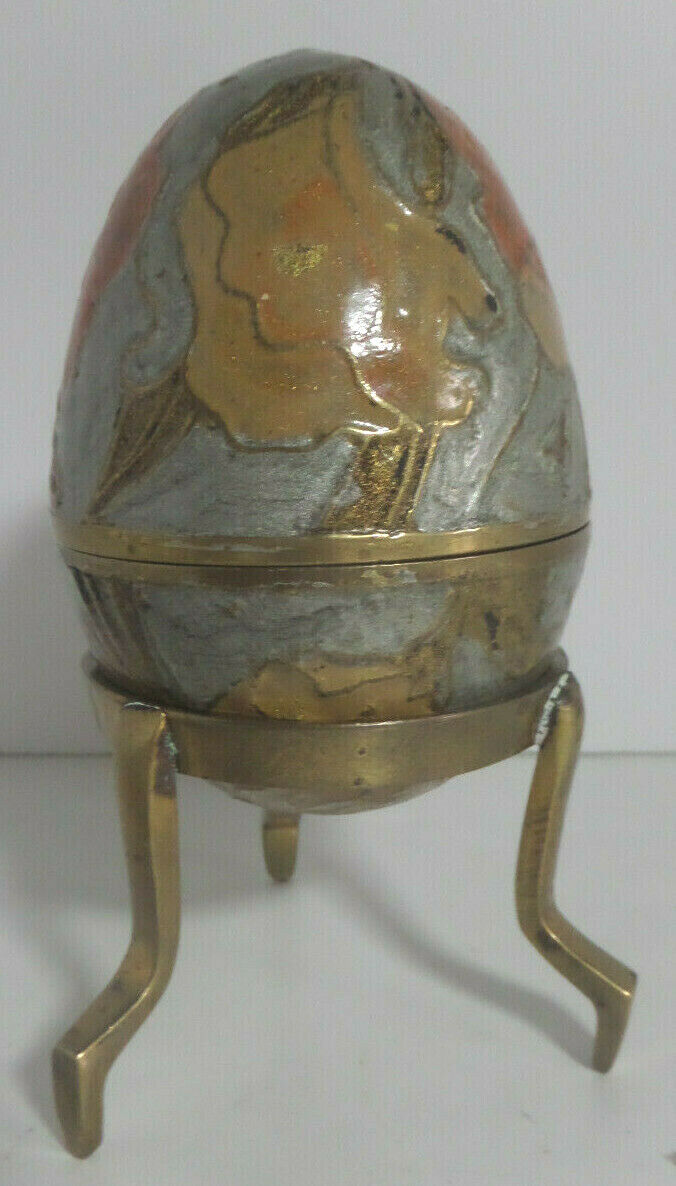 Brass egg container on stand   6\