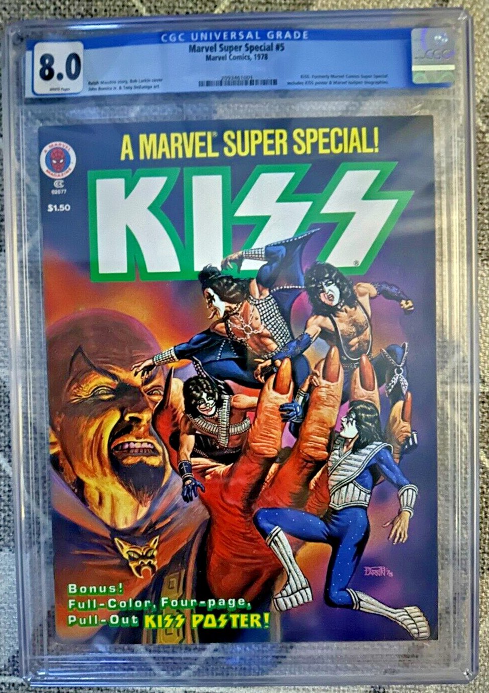 Marvel Super Special #5 Kiss comic CGC 8.0 with Poster