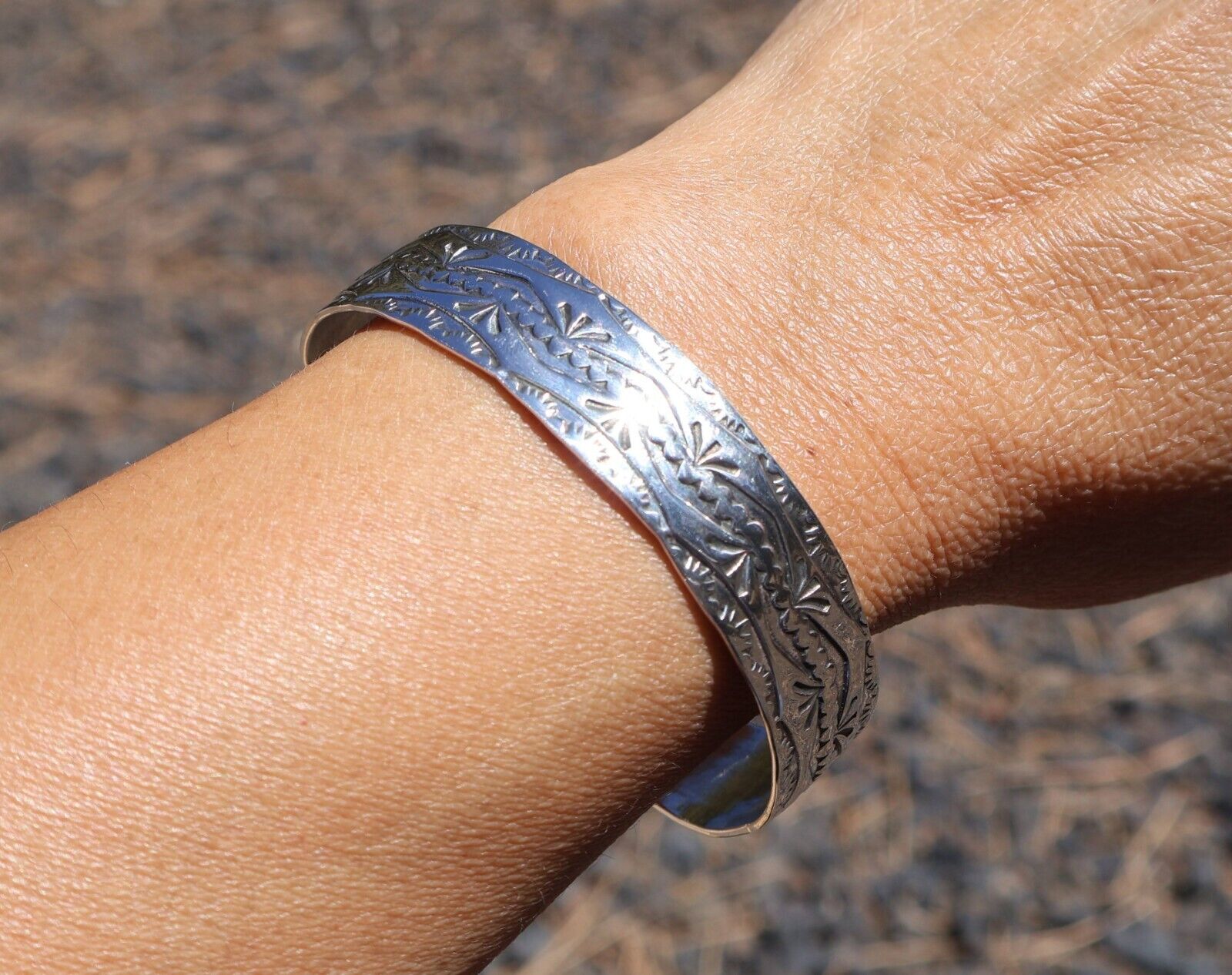 Navajo Sterling Silver Bracelets: Handmade Native American Jewelry size 7
