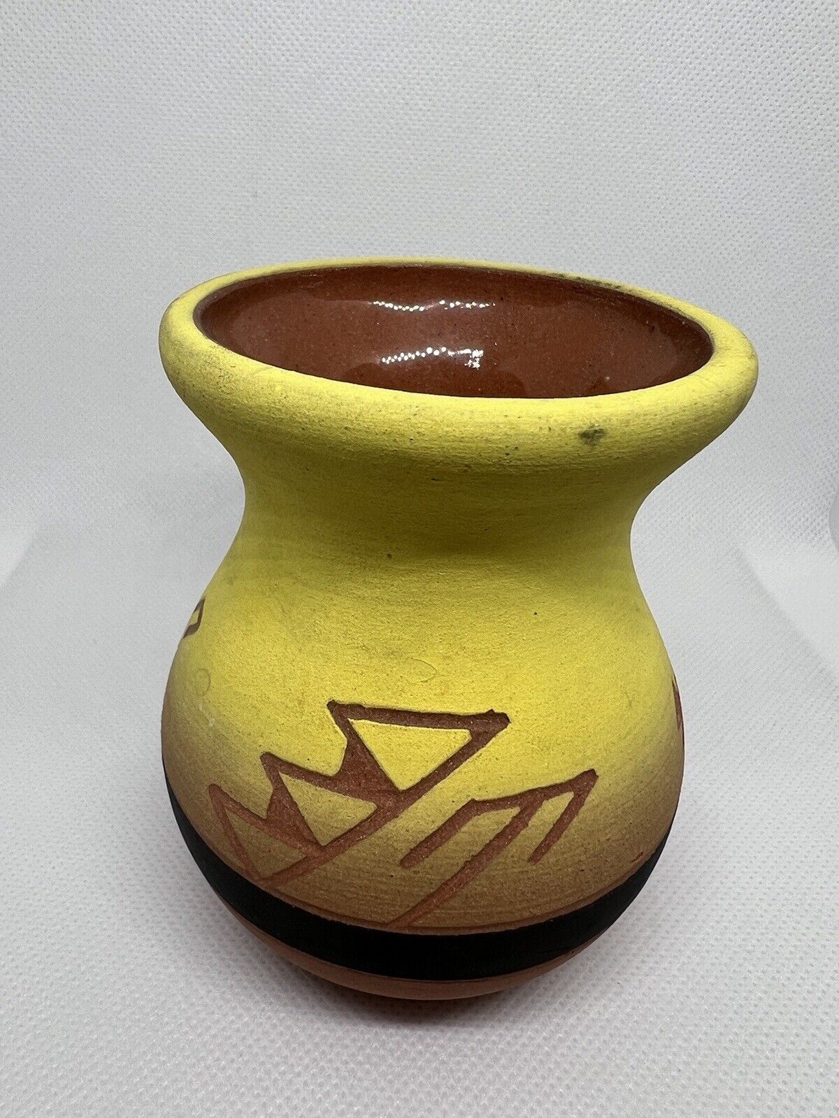 Vtg Handcrafted Native American Sioux Indian Small Vase SIGNED By Red Feather