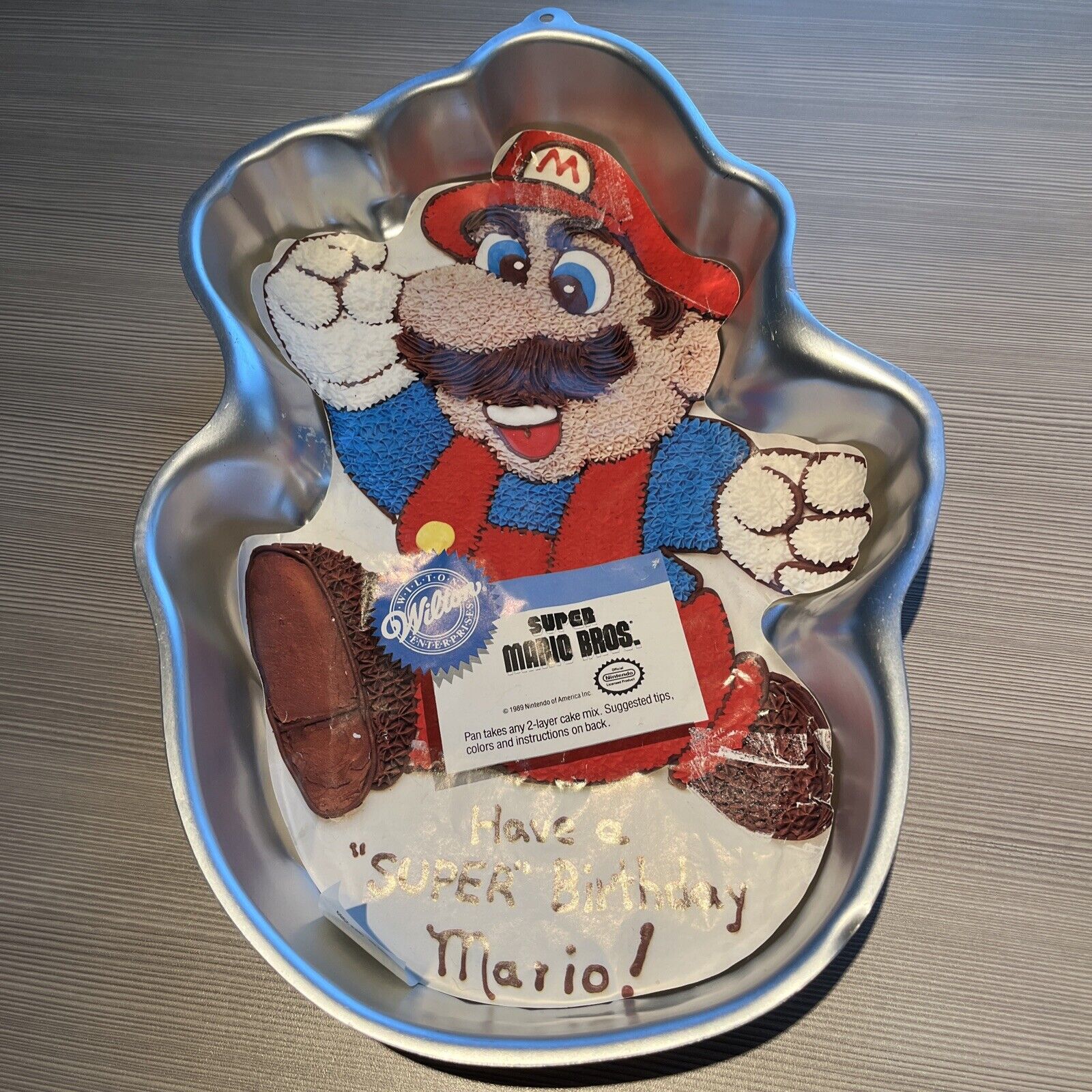 1989 Wilton SUPER MARIO BROS. Nintendo Party Character CAKE PAN Mold #2105-2989