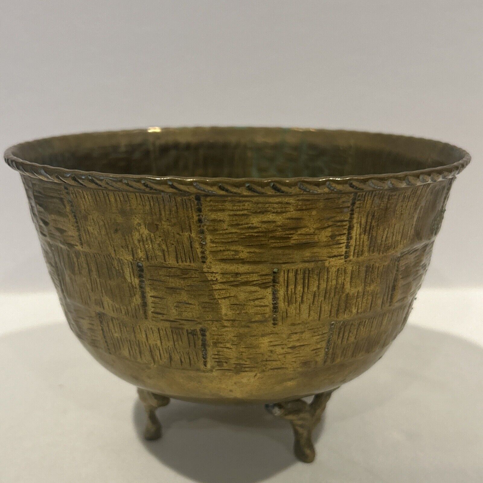 Vintage (1960\'s) 3 Footed Brass Planter Pot With Handles/Basket Weave/Brass
