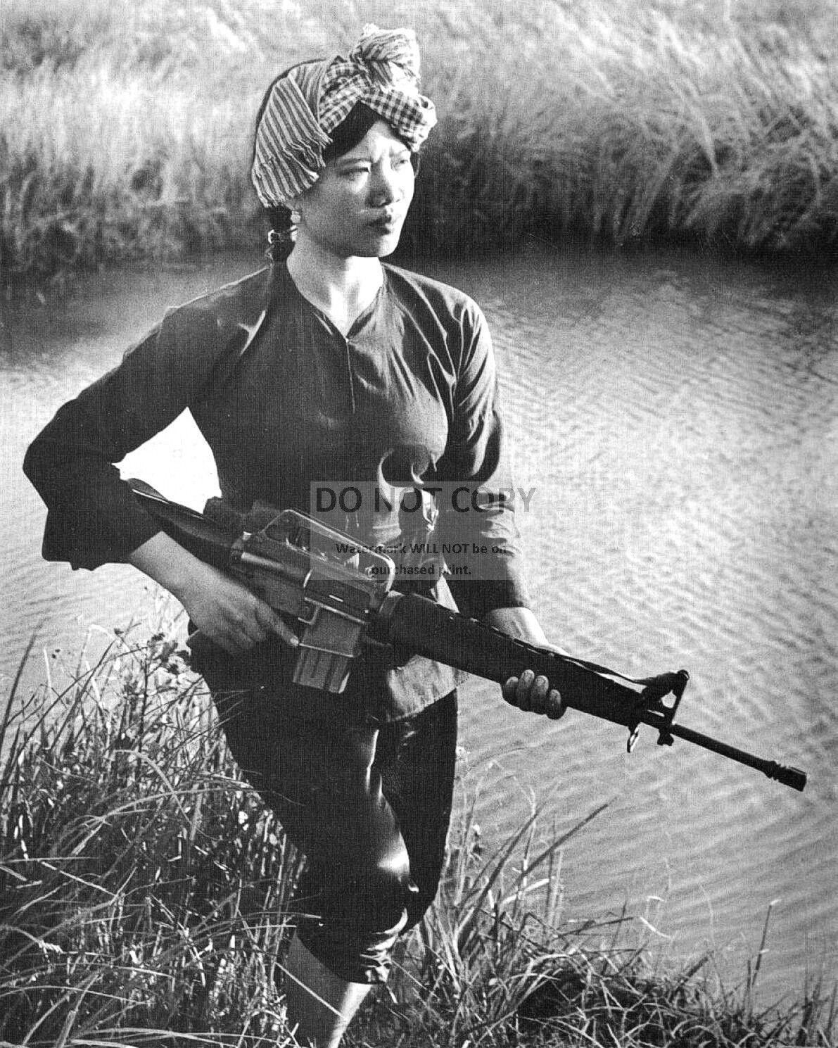 FEMALE VIET CONG 18 YEARS OLD IN 1972 DURING VIETNAM WAR - 8X10 PHOTO (YW004)