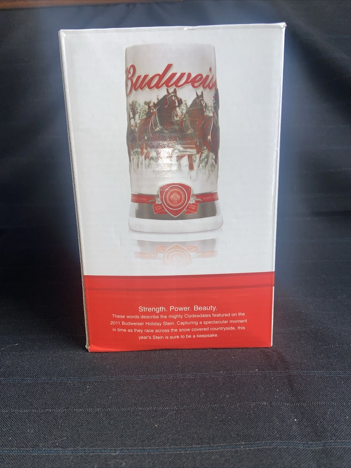 2011 Anheuser Busch AB Budweiser Holiday Christmas Beer Stein Clydesdales NIB