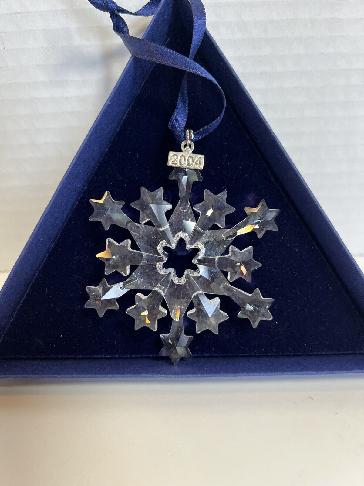 2004 SWAROVSKI Annual Christmas Snowflake Ornament  Original Box EUC