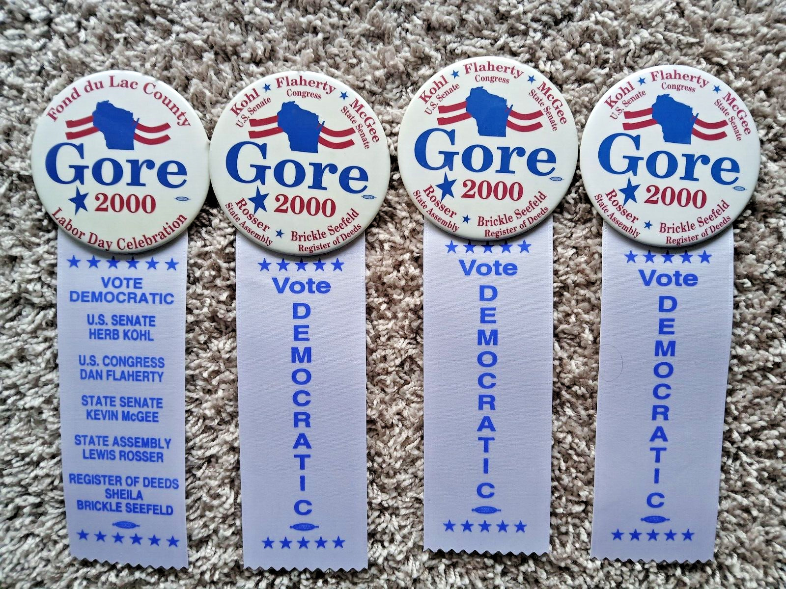 4 vtg 2000 al gore for president buttons with vote democrat ribbons attached