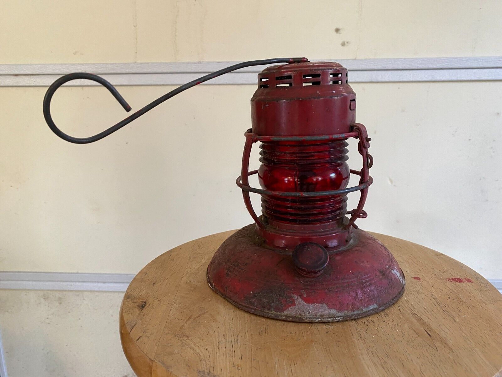 Embury Traffic Guard Lantern No. 40 Red Globe Bell Systems Warsaw NY USA
