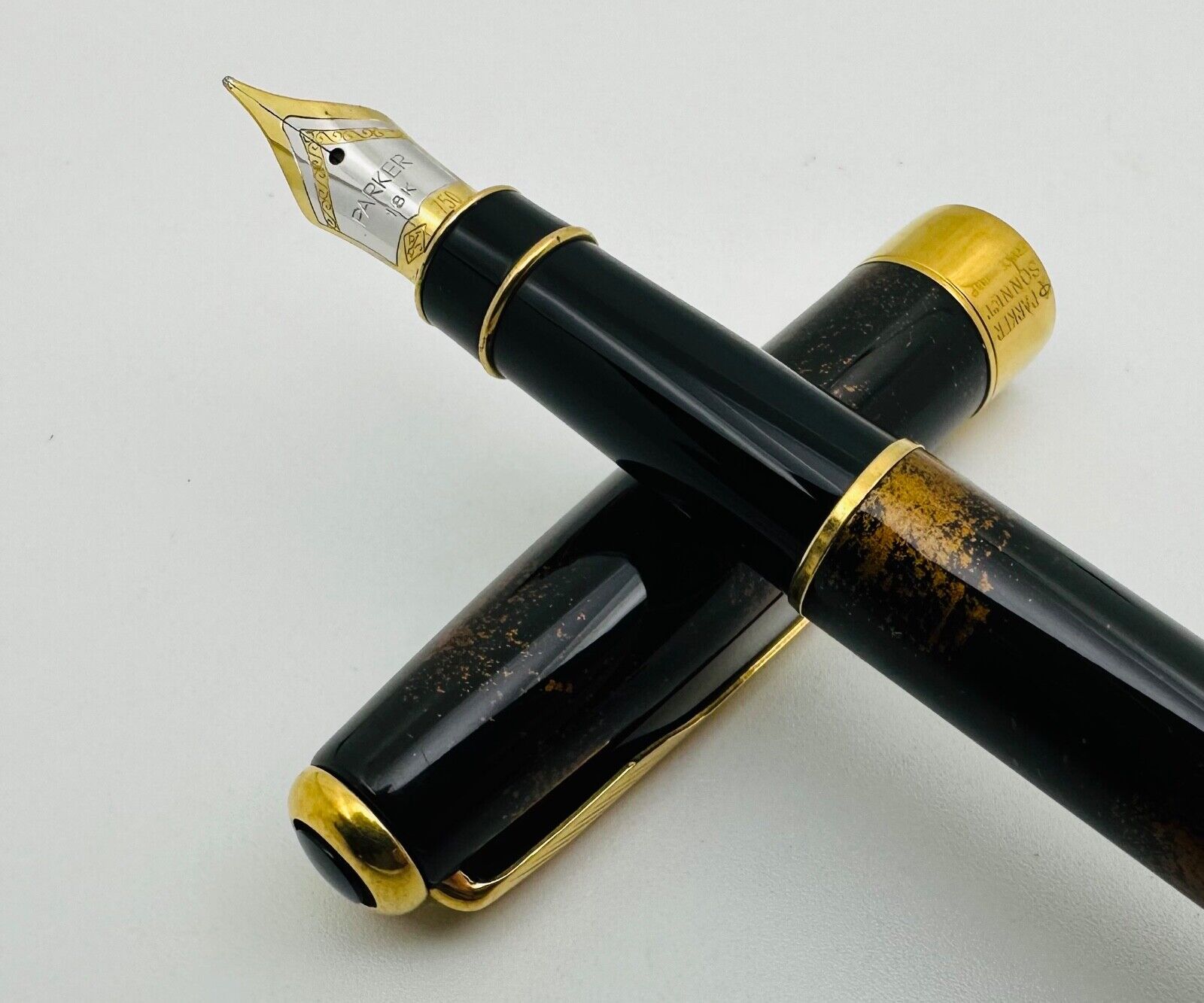 Parker Sonnet Chinese Lacquer Vision Fonce Fountain Pen 18K Gold Nib
