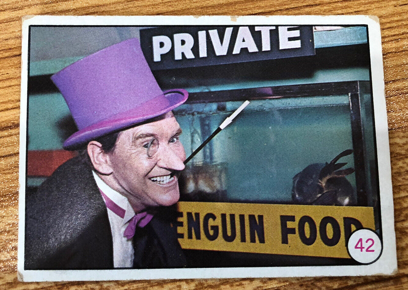 TOPPS 1966 BATMAN CARD BAT LAFFS PUZZLE BACK BUBBLE GUM CARD # 42, PENGUIN