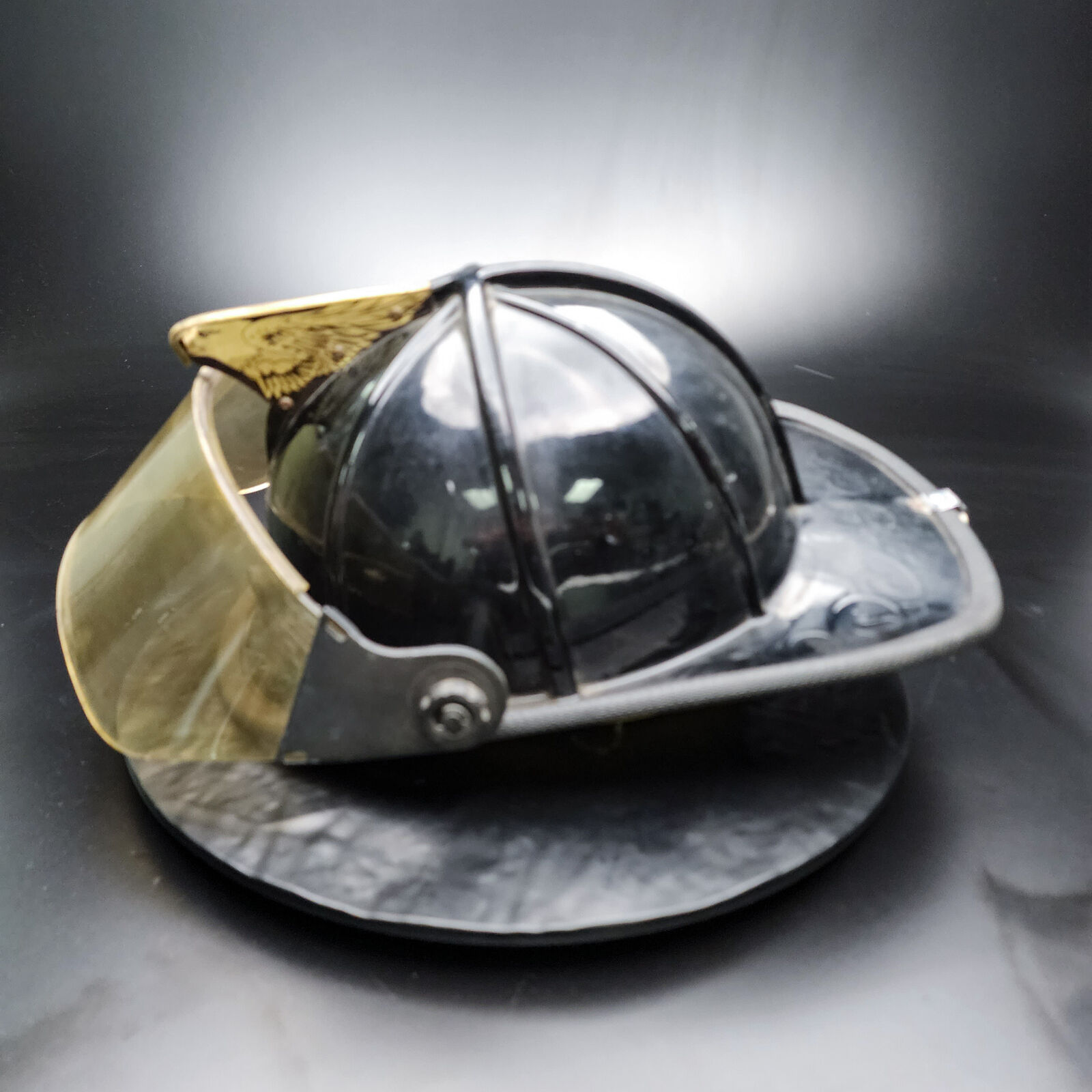 Vintage Cairns & Brother 1010 Ten Ten Black Firefighter Helmet, Collectible 🚒🔥
