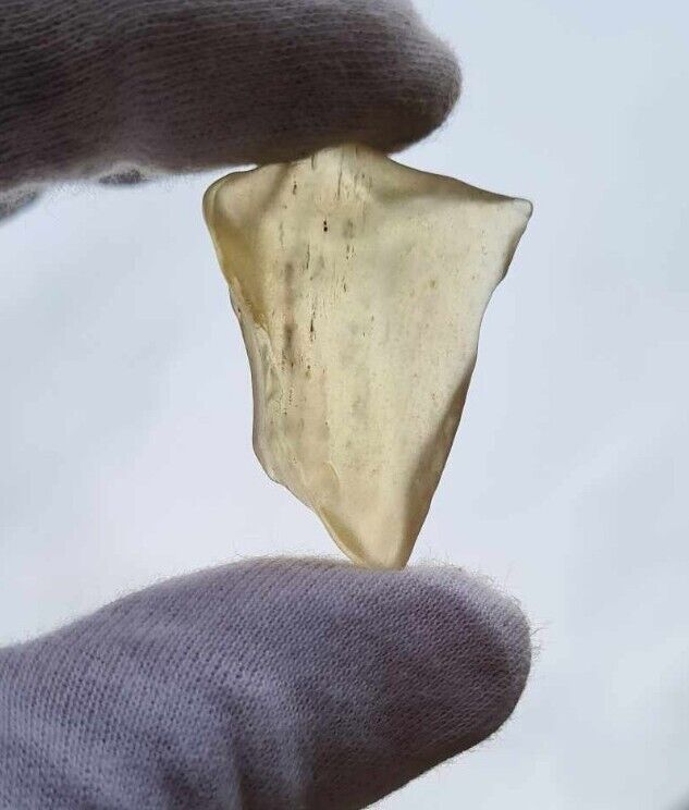 Libyan Desert Glass 9.37g Meteorite Tektite (46.85 carats) Libyan Gold Tektite