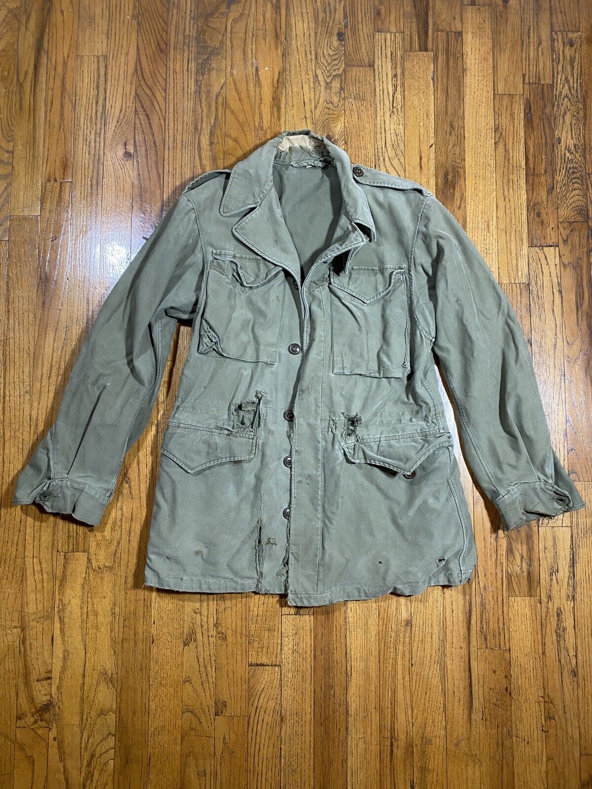 Original US Army M-1943 Military Olive Green Field Jacket 34L Faded + Thrashed