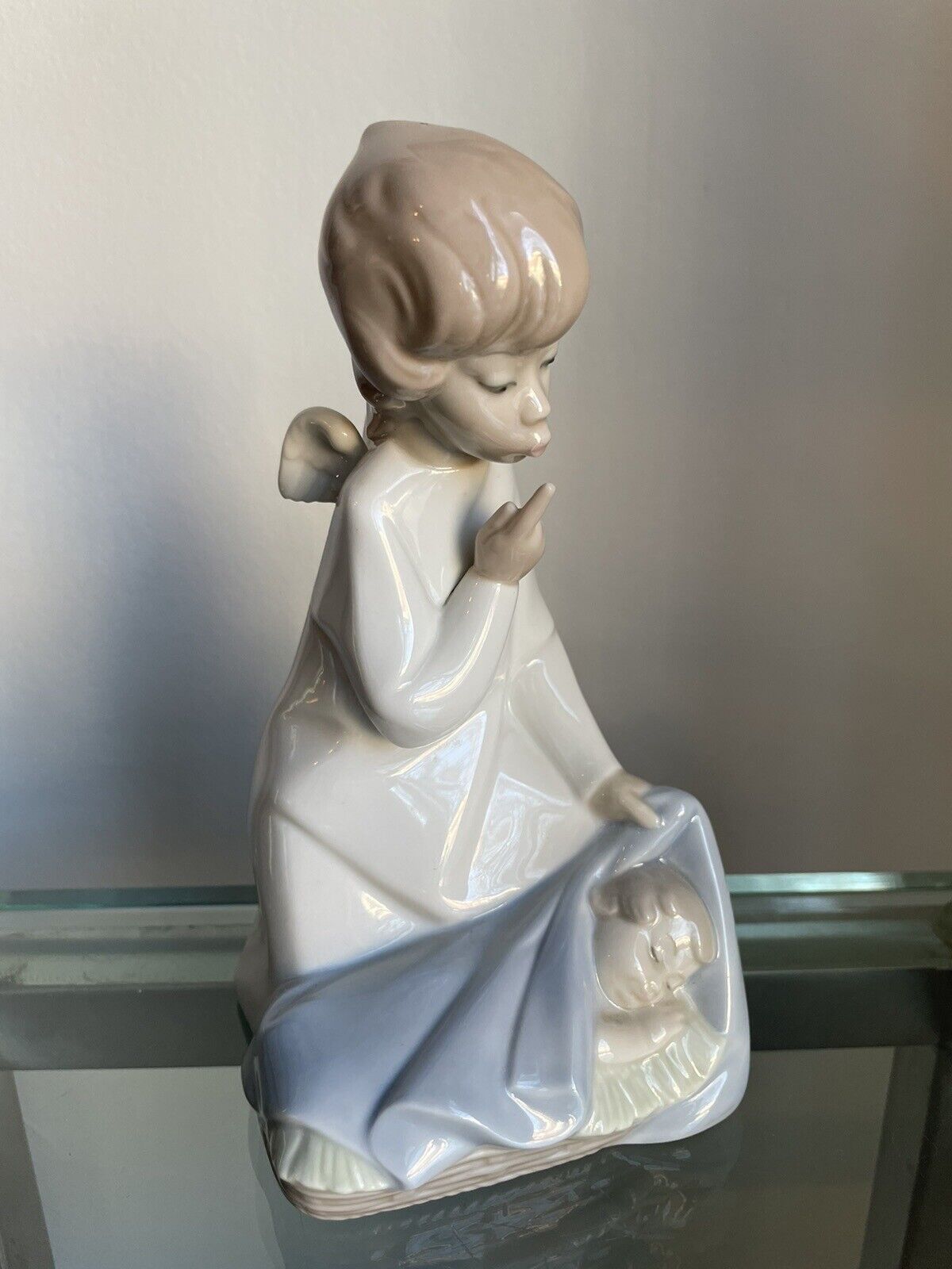 Lladro figurine collectibles “Guardian Angel With Sleeping Baby”