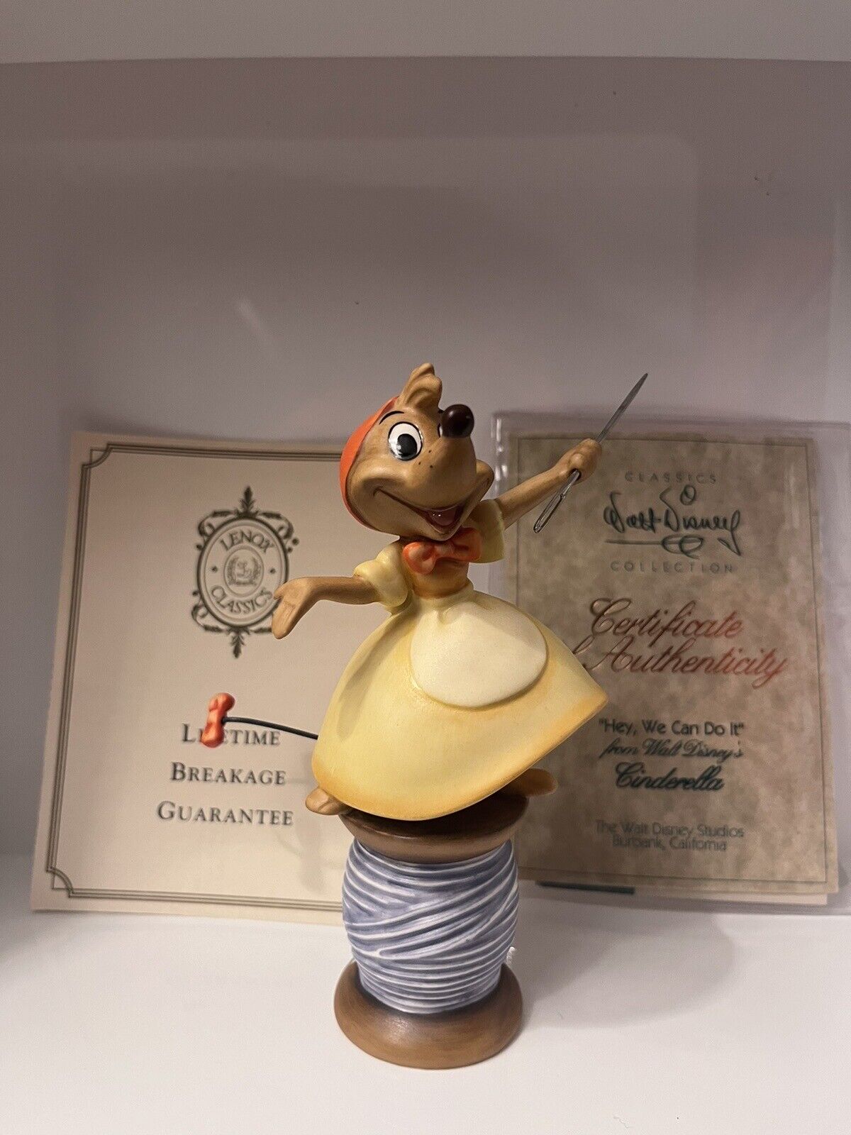 Cinderella Needle Mouse (Suzy) Hey We Can Do It -Walt Disney Classics Collection