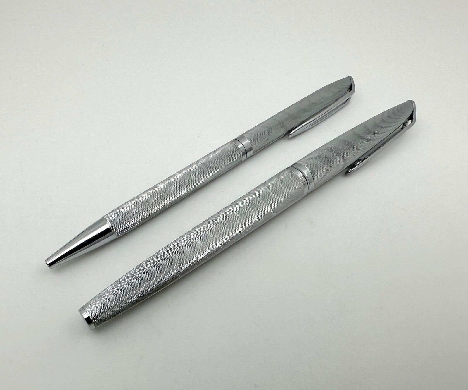 Waterman C/F Moire Chrome Plated CF Fountain Pen 18K Gold Nib - 2 Pen Set MINT
