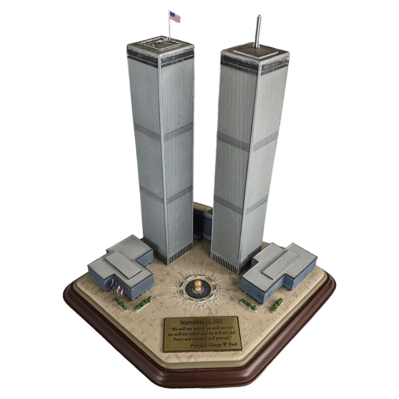 Danbury Mint Twin Towers World Trade Center NYC Commemorative Collectible
