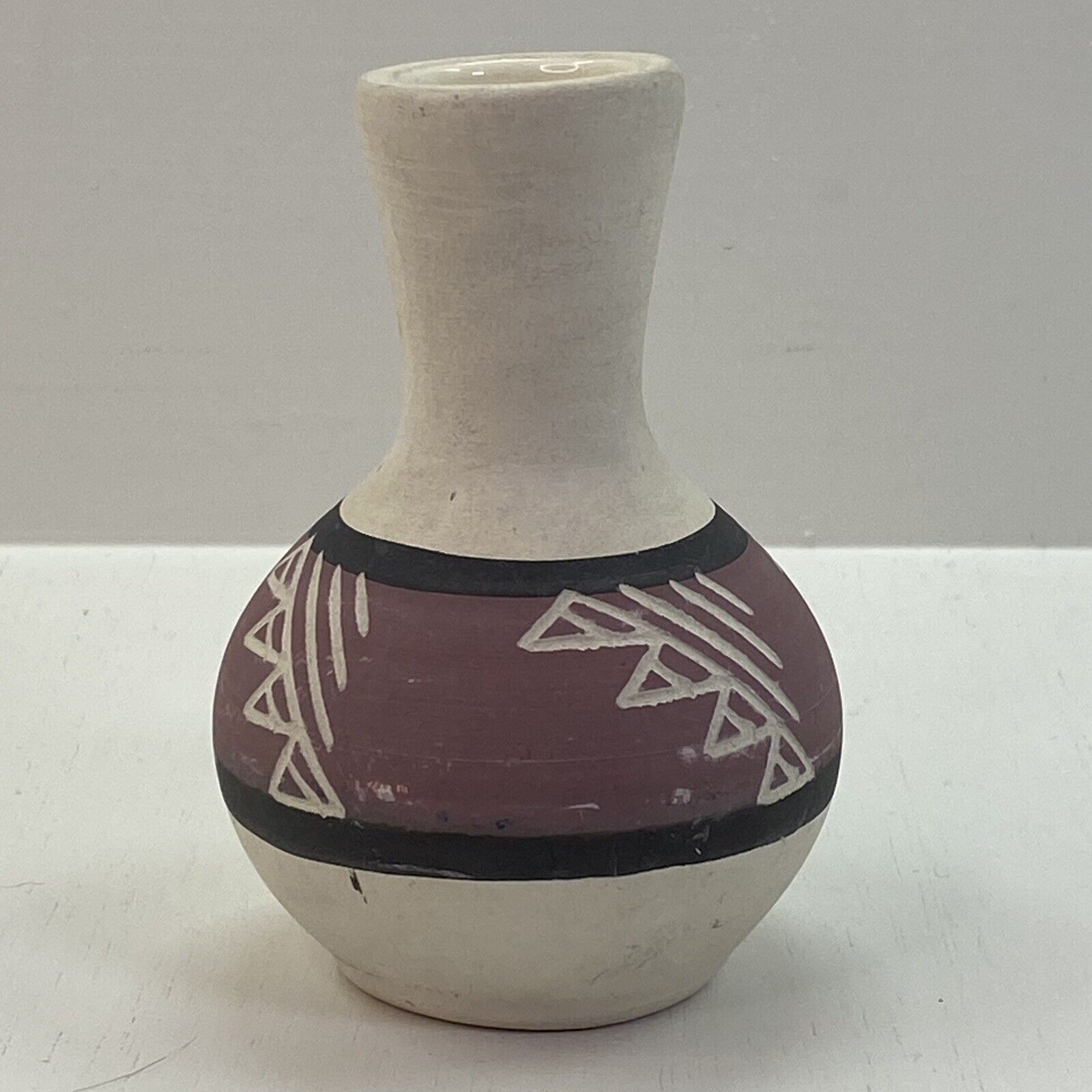 Sioux Indian Signed Art Pottery Bud Vase SPRC SD Handmade Native American Plum