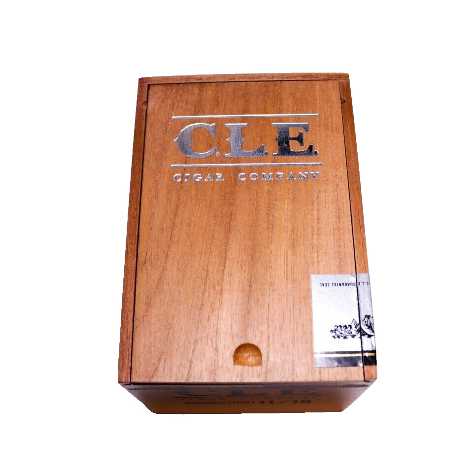 C.L.E. Connecticut 11/18 Empty Wooden Cigar Box 6.5\