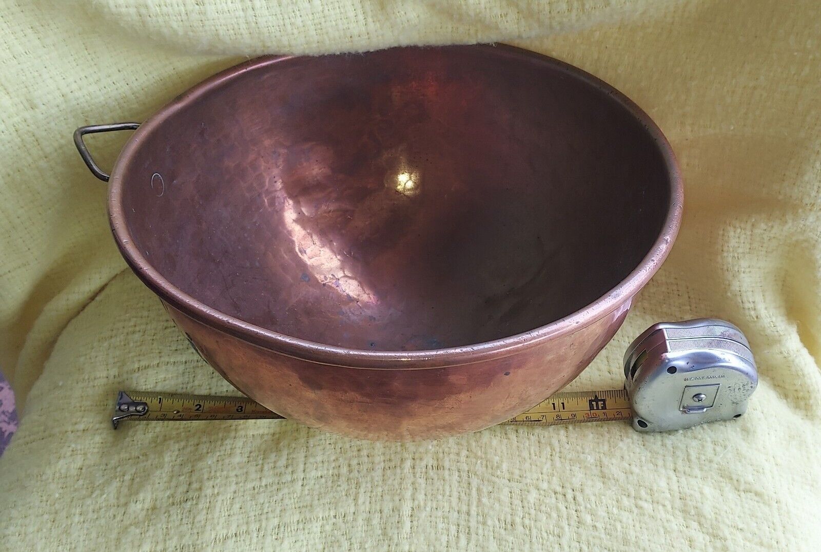 Heavy Antique Hammered Copper Mixing Bowl Rolled Edge 12 1/8” Dia All Original