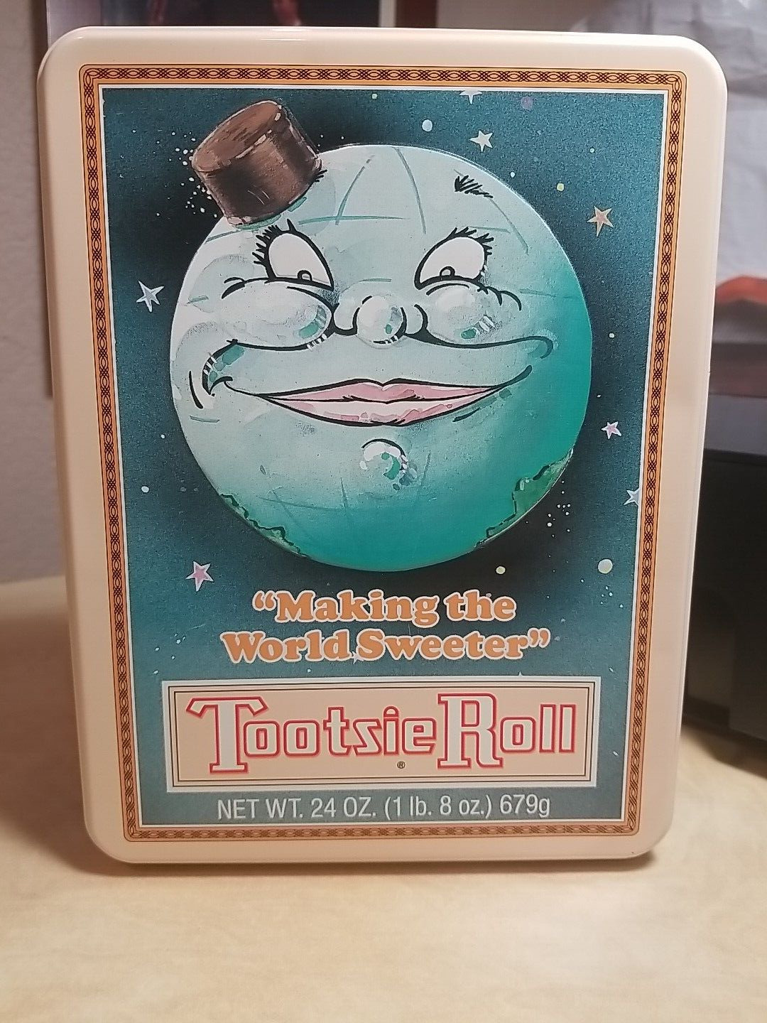 Tootsie Roll Metal Collectible Tin Making The World Sweeter 8\