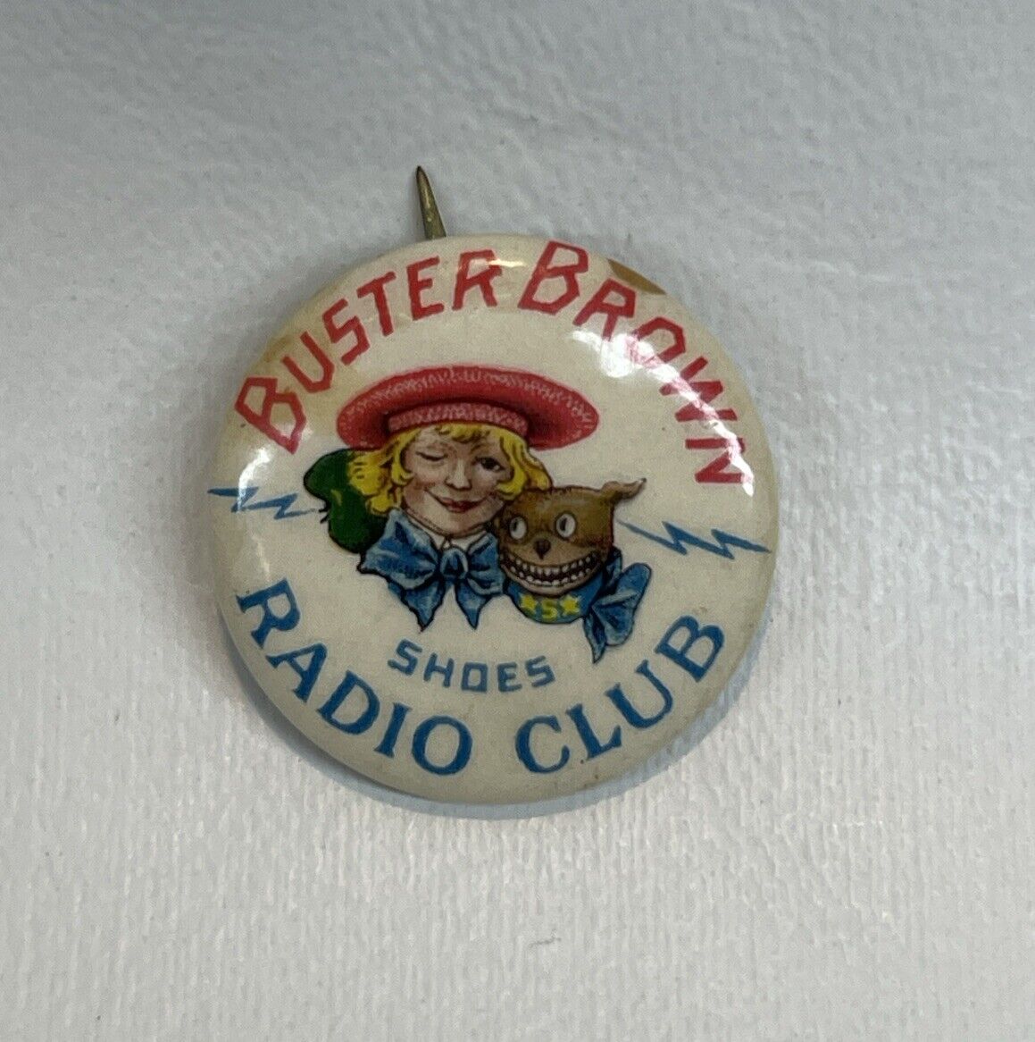 Vintage Buster Brown Shoes Radio Club Pinback Button Paper Back 7/8\
